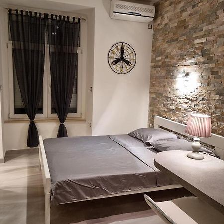 Apartment Amfiteatar Pula Exterior foto
